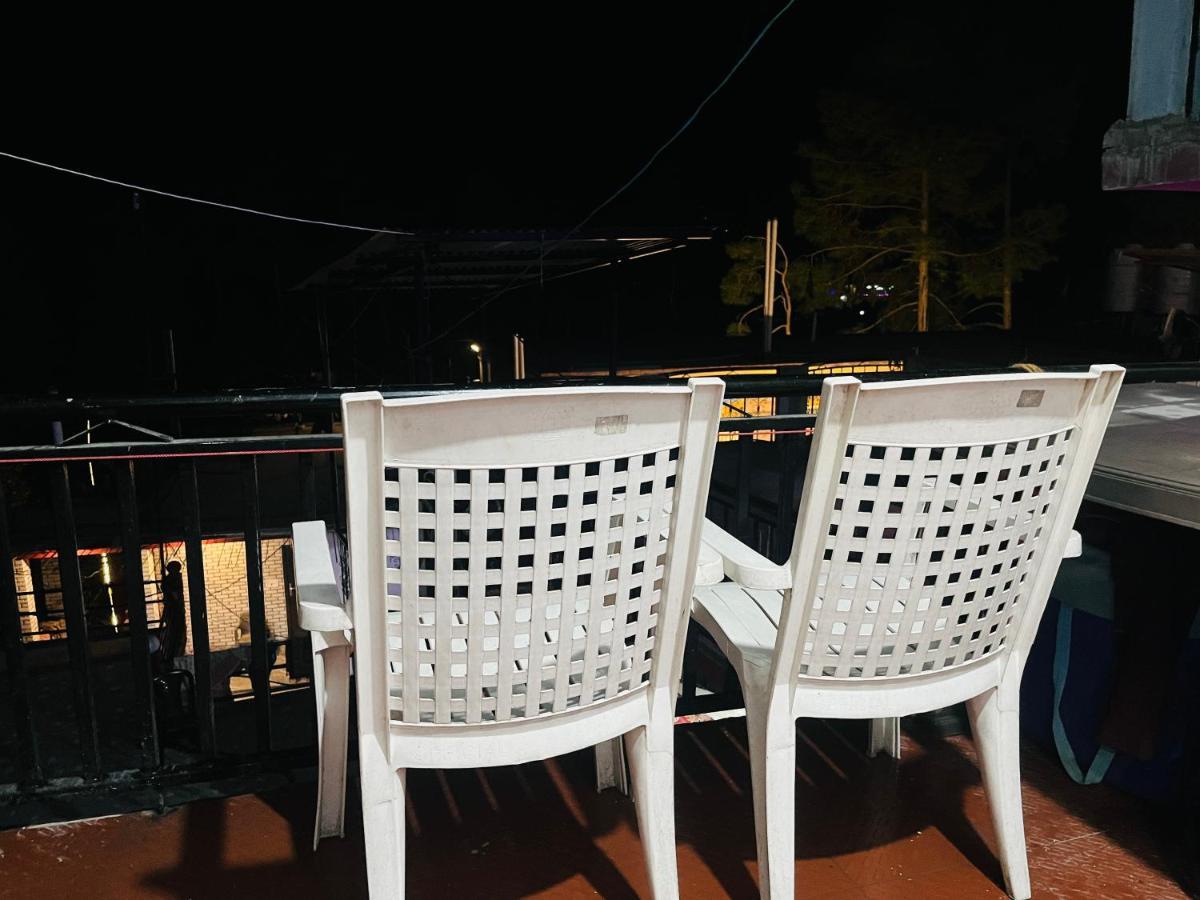 Shanti Cafe & Hostels Kasol Exteriér fotografie